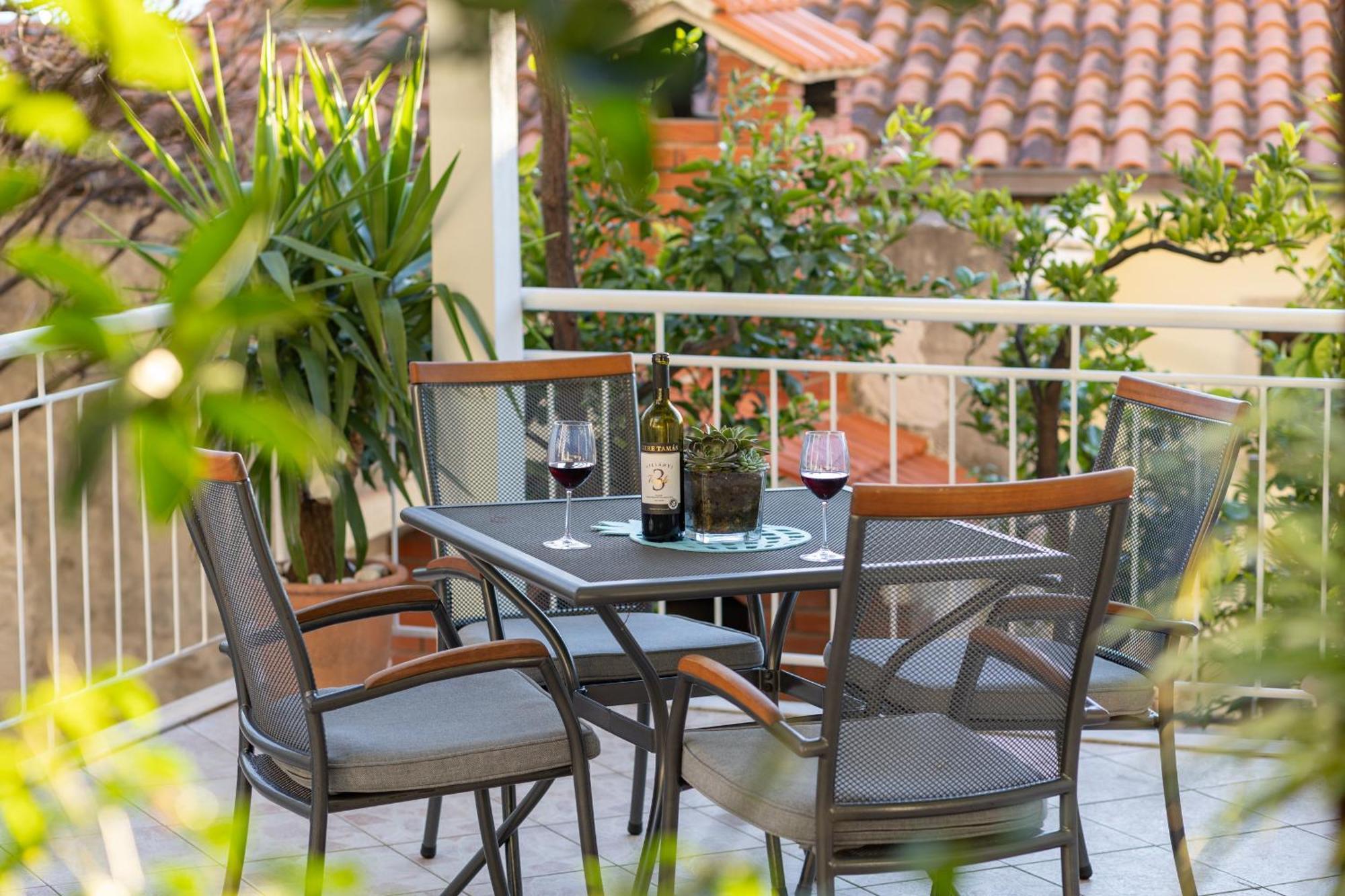 Apartments Sisaric Подгора Екстер'єр фото